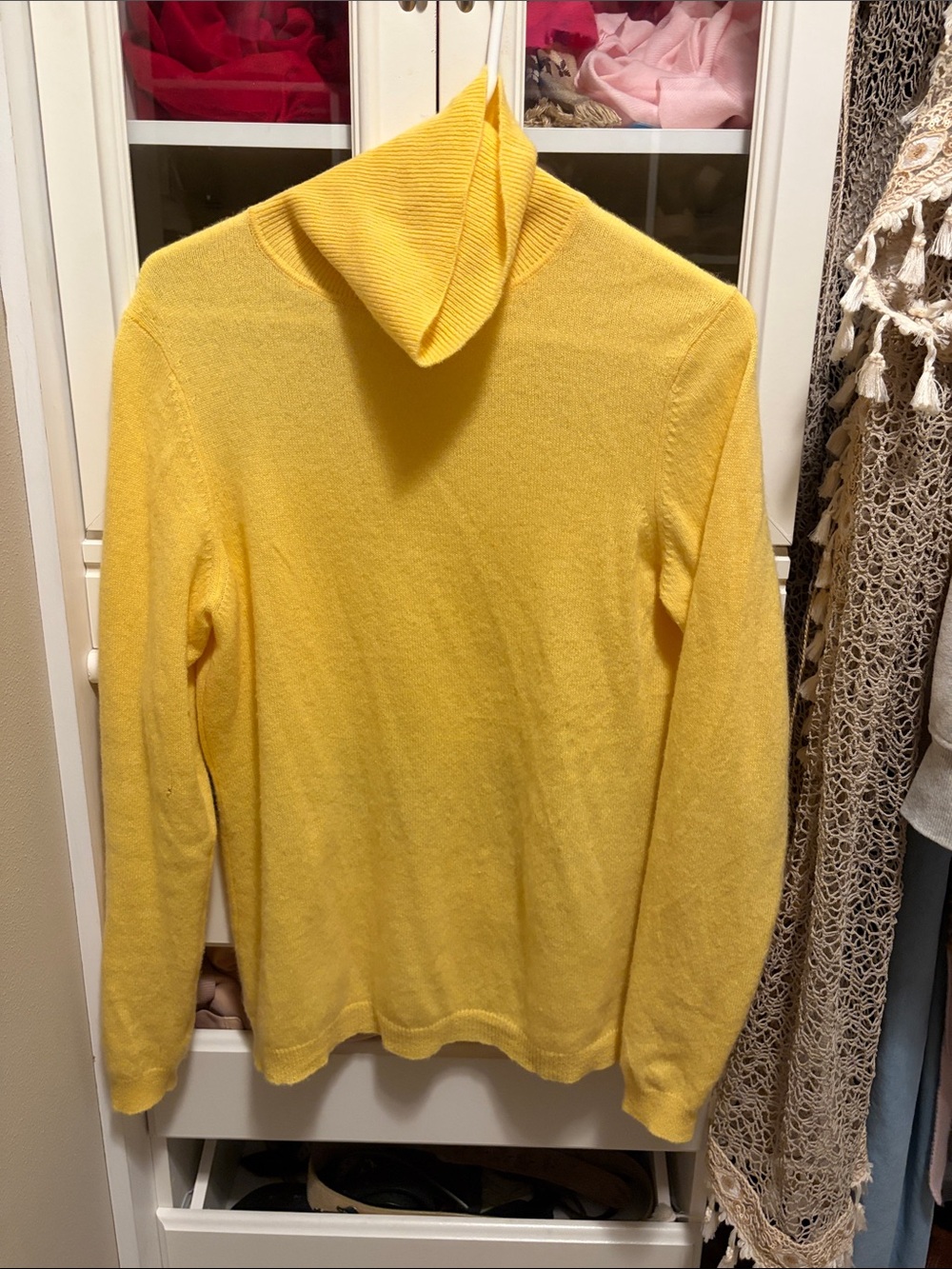 100% Cashmere Turtleneck Sweater size L